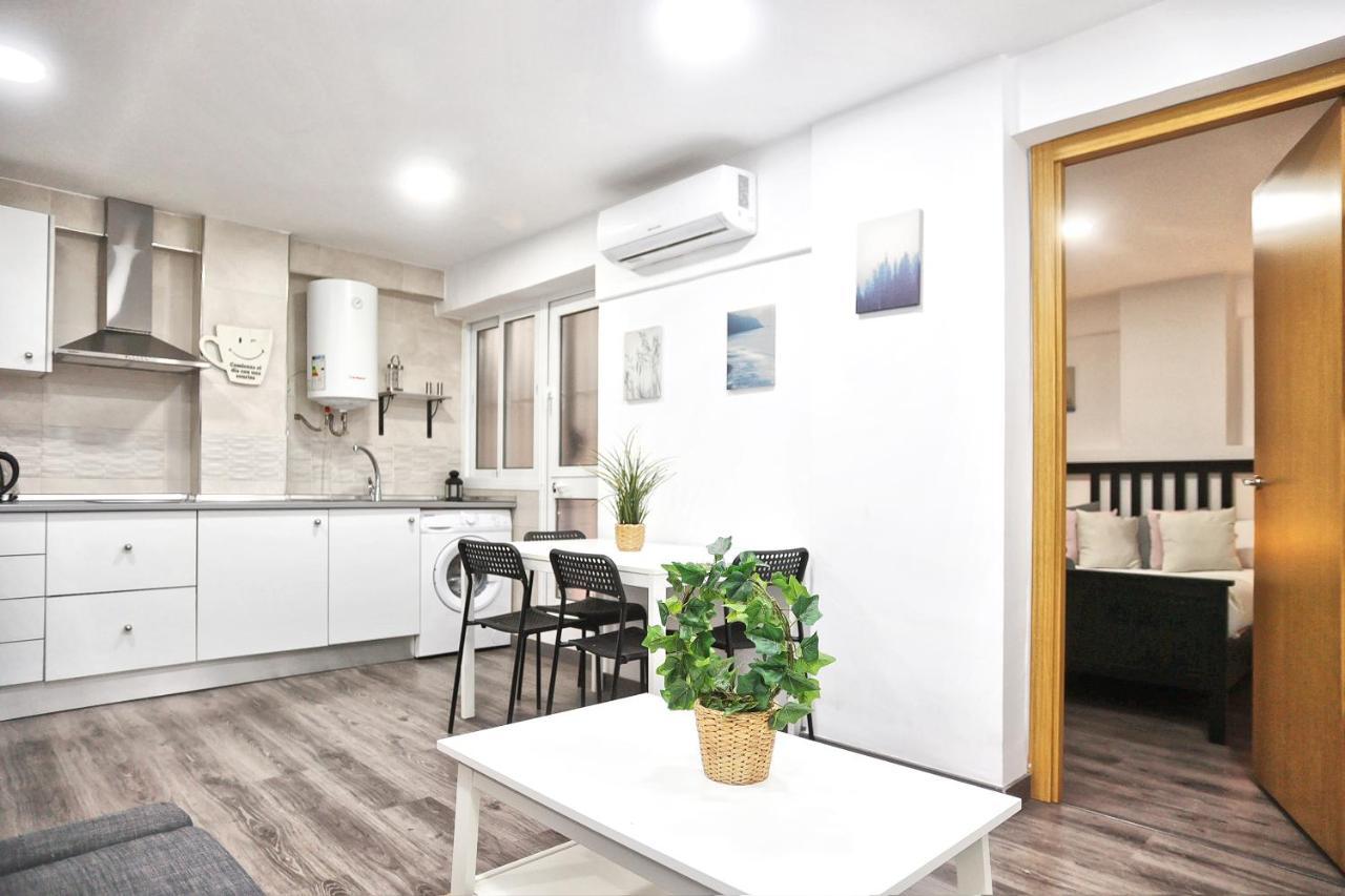 Holidays2Malaga Goya - Zona Huelin & 500 Mts De La Playa Apartamento Exterior foto